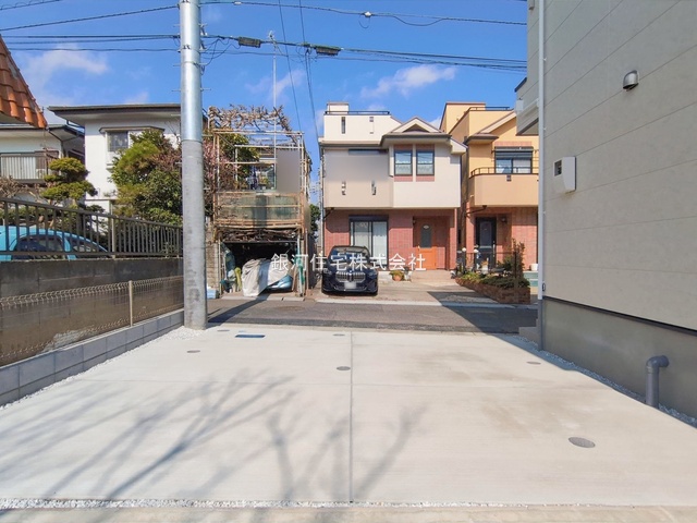 G00388651 神奈川県横浜市金沢区六浦東３丁目 新築一戸建て 5799万円 土地面積140.84m² (約42.60坪) 建物面積105.54m² (約31.92坪) 間取り４ＬＤＫ 築年月2025年12月(築１年以内)【外観15】