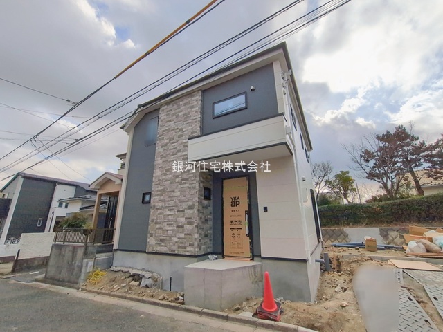 G00388651 神奈川県横浜市金沢区六浦東３丁目 新築一戸建て 5799万円 土地面積140.84m² (約42.60坪) 建物面積105.54m² (約31.92坪) 間取り４ＬＤＫ 築年月2025年12月(築１年以内)【外観17】