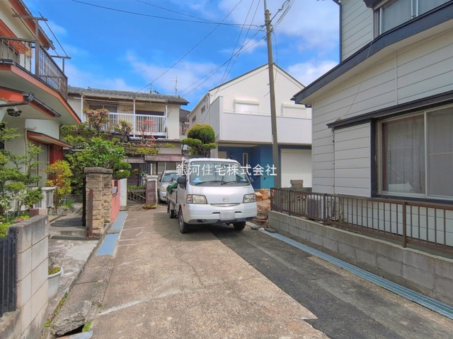 G00388720 埼玉県八潮市大字八條 新築一戸建て 3998万円 土地面積141.80m² (約42.89坪) 建物面積105.58m² (約31.93坪) 間取り４ＬＤＫ 築年月2026年04月(築１年以内)【外観3】