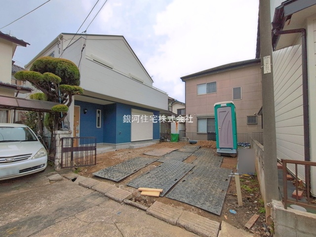 G00388720 埼玉県八潮市大字八條 新築一戸建て 3998万円 土地面積141.80m² (約42.89坪) 建物面積105.58m² (約31.93坪) 間取り４ＬＤＫ 築年月2026年04月(築１年以内)【外観5】