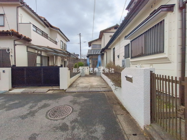 G00390077 千葉県佐倉市臼井 中古一戸建て 1749万円 土地面積199.11m² (約60.23坪) 建物面積88.18m² (約26.67坪) 間取り４ＬＤＫ 築年月1984年10月(築41年)【外観2】