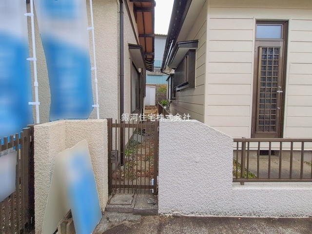 G00390077 千葉県佐倉市臼井 中古一戸建て 1749万円 土地面積199.11m² (約60.23坪) 建物面積88.18m² (約26.67坪) 間取り４ＬＤＫ 築年月1984年10月(築41年)【外観4】