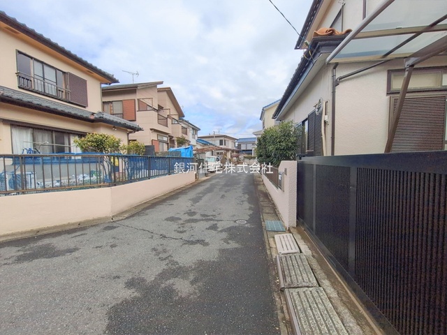 G00390077 千葉県佐倉市臼井 中古一戸建て 1749万円 土地面積199.11m² (約60.23坪) 建物面積88.18m² (約26.67坪) 間取り４ＬＤＫ 築年月1984年10月(築41年)【外観11】