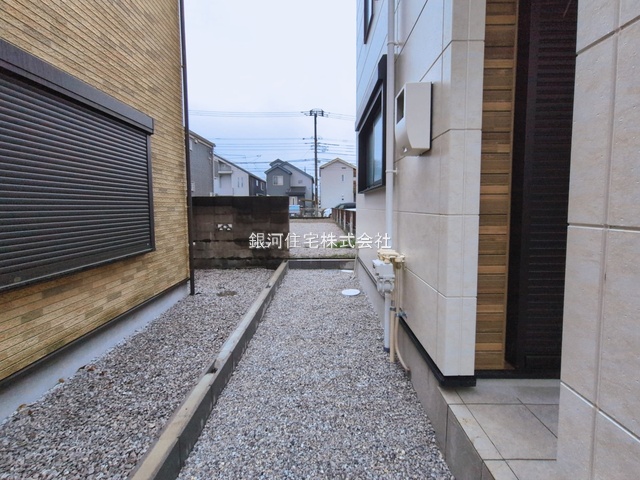 G00390796 東京都国分寺市戸倉３丁目 新築一戸建て 6598万円 土地面積158.09m² (約47.82坪) 建物面積108.78m² (約32.90坪) 間取り４ＬＤＫ 築年月2026年03月(築１年以内)【外観4】