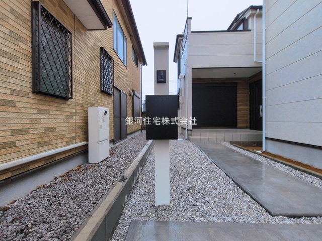 G00390796 東京都国分寺市戸倉３丁目 新築一戸建て 6598万円 土地面積158.09m² (約47.82坪) 建物面積108.78m² (約32.90坪) 間取り４ＬＤＫ 築年月2026年03月(築１年以内)【外観11】