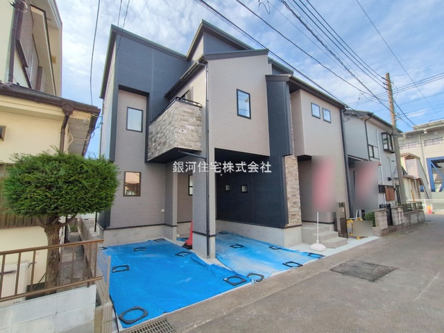 G00390819 埼玉県桶川市末広２丁目 新築一戸建て 3598万円 土地面積107.74m² (約32.59坪) 建物面積114.68m² (約34.69坪) 間取り３ＬＤＫ 築年月2026年04月(築１年以内)【外観11】