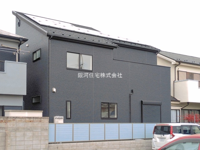 G00390819 埼玉県桶川市末広２丁目 新築一戸建て 3598万円 土地面積107.74m² (約32.59坪) 建物面積114.68m² (約34.69坪) 間取り３ＬＤＫ 築年月2026年04月(築１年以内)【外観17】