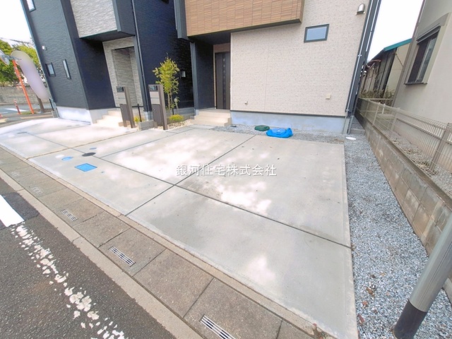 G00390820 埼玉県上尾市大字上 新築一戸建て 4298万円 土地面積125.23m² (約37.88坪) 建物面積98.95m² (約29.93坪) 間取り３ＬＤＫ 築年月2026年04月(築１年以内)【外観4】