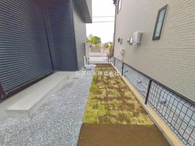 G00390820 埼玉県上尾市大字上 新築一戸建て 4298万円 土地面積125.23m² (約37.88坪) 建物面積98.95m² (約29.93坪) 間取り３ＬＤＫ 築年月2026年04月(築１年以内)【外観10】