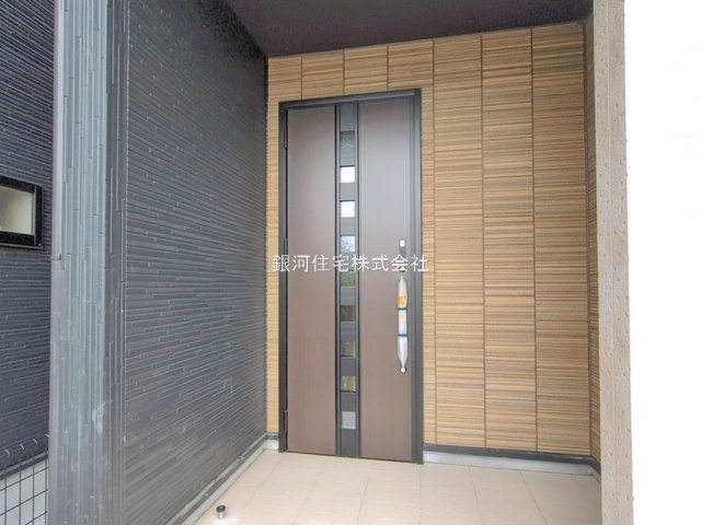 G00390820 埼玉県上尾市大字上 新築一戸建て 4298万円 土地面積125.23m² (約37.88坪) 建物面積98.95m² (約29.93坪) 間取り３ＬＤＫ 築年月2026年04月(築１年以内)【外観14】