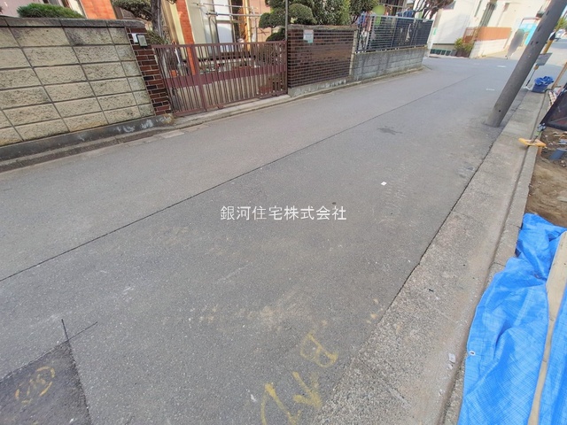 G00390831 東京都練馬区田柄４丁目 新築一戸建て 7590万円 土地面積85.78m² (約25.94坪) 建物面積95.68m² (約28.94坪) 間取り２ＳＬＤＫ 築年月2026年04月(築１年以内)【外観14】