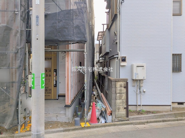 G00390831 東京都練馬区田柄４丁目 新築一戸建て 7590万円 土地面積85.78m² (約25.94坪) 建物面積95.68m² (約28.94坪) 間取り２ＳＬＤＫ 築年月2026年04月(築１年以内)【外観17】