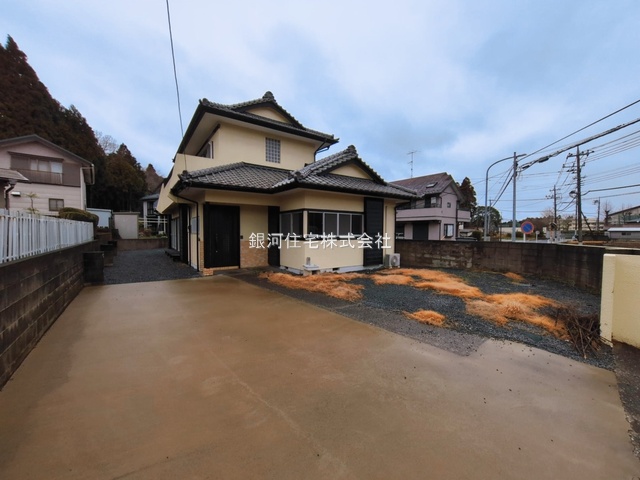 G00392109 千葉県千葉市緑区土気町 中古一戸建て 2079万円 土地面積297.00m² (約89.84坪) 建物面積118.15m² (約35.74坪) 間取り４ＬＤＫ 築年月1978年09月(築47年)【外観6】
