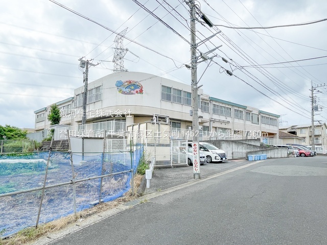 G00392109 千葉県千葉市緑区土気町 中古一戸建て 2079万円 土地面積297.00m² (約89.84坪) 建物面積118.15m² (約35.74坪) 間取り４ＬＤＫ 築年月1978年09月(築47年)【周辺環境】誉田保育所