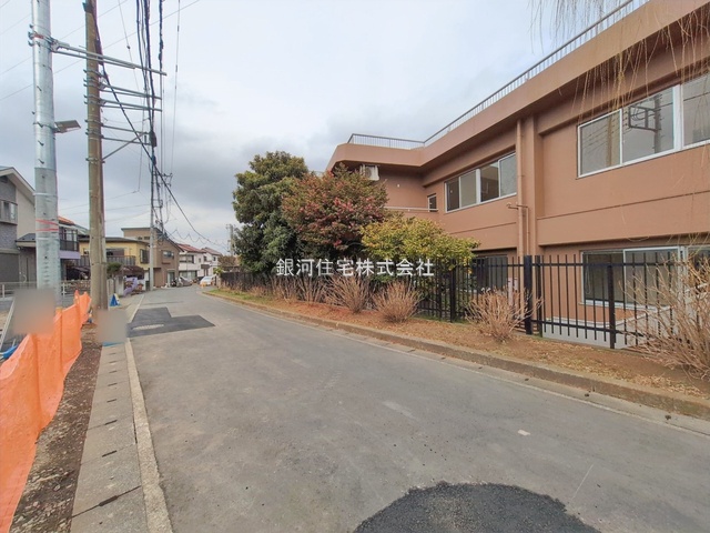 G00393347 神奈川県川崎市宮前区西野川３丁目 新築一戸建て 5880万円 土地面積151.77m² (約45.91坪) 建物面積105.99m² (約32.06坪) 間取り４ＬＤＫ 築年月2026年06月【外観18】