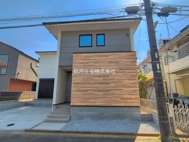 G00393501 千葉県松戸市新松戸７丁目 新築一戸建て 6598万円 土地面積141.38m² (約42.76坪) 建物面積107.85m² (約32.62坪) 間取り４ＬＤＫ 築年月2026年03月(築１年以内)【外観2】