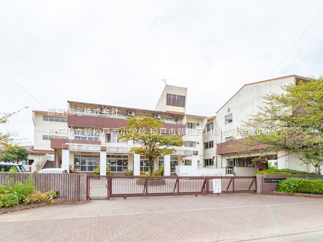 G00393501 千葉県松戸市新松戸７丁目 新築一戸建て 6598万円 土地面積141.38m² (約42.76坪) 建物面積107.85m² (約32.62坪) 間取り４ＬＤＫ 築年月2026年03月(築１年以内)【周辺環境】松戸市立新松戸西小学校