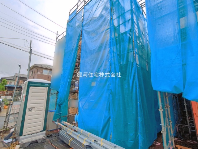 G00393534 東京都東久留米市氷川台２丁目 新築一戸建て 4490万円 土地面積87.83m² (約26.56坪) 建物面積70.38m² (約21.28坪) 間取り３ＬＤＫ 築年月2026年07月【外観2】