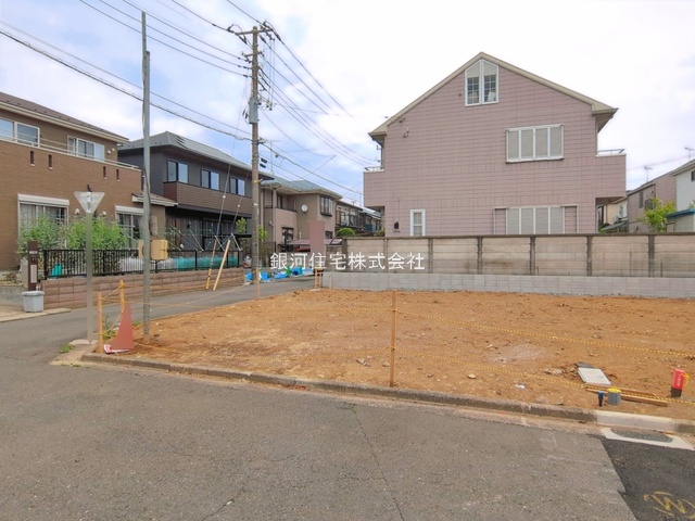 G00393534 東京都東久留米市氷川台２丁目 新築一戸建て 4490万円 土地面積87.83m² (約26.56坪) 建物面積70.38m² (約21.28坪) 間取り３ＬＤＫ 築年月2026年07月【外観5】