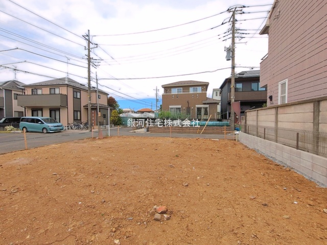 G00393534 東京都東久留米市氷川台２丁目 新築一戸建て 4490万円 土地面積87.83m² (約26.56坪) 建物面積70.38m² (約21.28坪) 間取り３ＬＤＫ 築年月2026年07月【外観8】