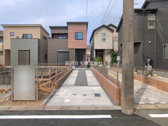 G00393901 千葉県松戸市新松戸南２丁目 新築一戸建て 5380万円 土地面積117.46m² (約35.53坪) 建物面積96.26m² (約29.11坪) 間取り３ＬＤＫ 築年月2026年04月(築１年以内)【外観2】