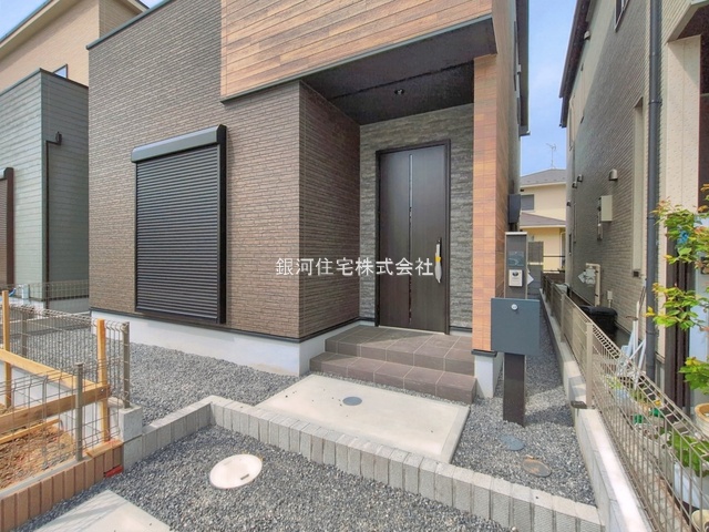 G00393901 千葉県松戸市新松戸南２丁目 新築一戸建て 5380万円 土地面積117.46m² (約35.53坪) 建物面積96.26m² (約29.11坪) 間取り３ＬＤＫ 築年月2026年04月(築１年以内)【外観4】