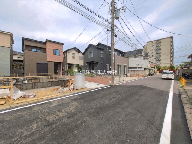 G00393901 千葉県松戸市新松戸南２丁目 新築一戸建て 5380万円 土地面積117.46m² (約35.53坪) 建物面積96.26m² (約29.11坪) 間取り３ＬＤＫ 築年月2026年04月(築１年以内)【外観8】