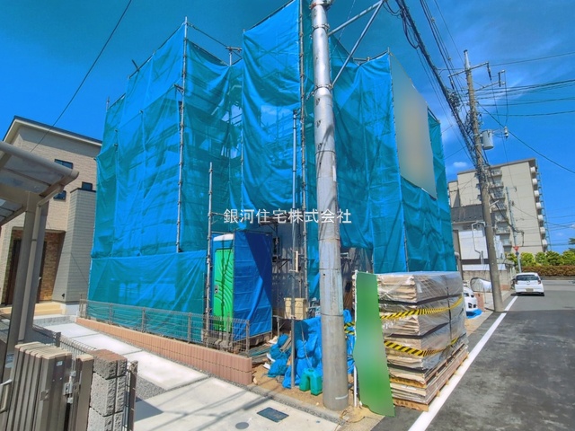 G00393902 千葉県松戸市新松戸南２丁目 新築一戸建て 5680万円 土地面積100.77m² (約30.48坪) 建物面積94.60m² (約28.61坪) 間取り３ＬＤＫ 築年月2026年06月(築１年以内)【外観7】