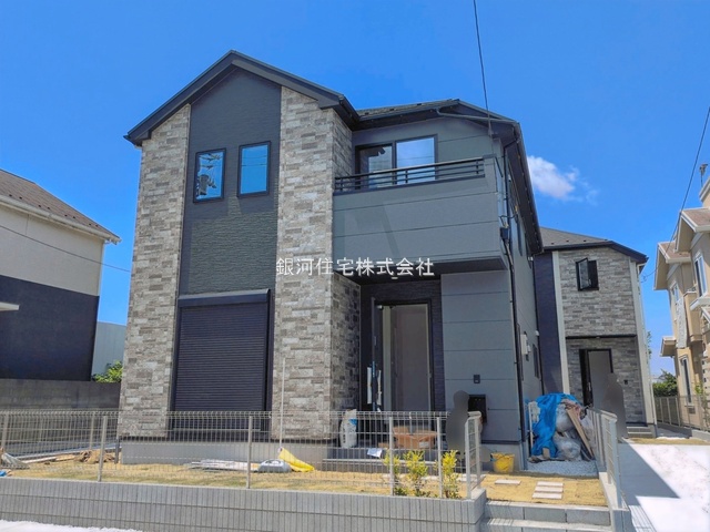 G00393998 神奈川県横浜市栄区桂台西２丁目 新築一戸建て 6099万円 土地面積179.24m² (約54.22坪) 建物面積108.47m² (約32.81坪) 間取り４ＬＤＫ 築年月2026年05月(築１年以内)【外観17】