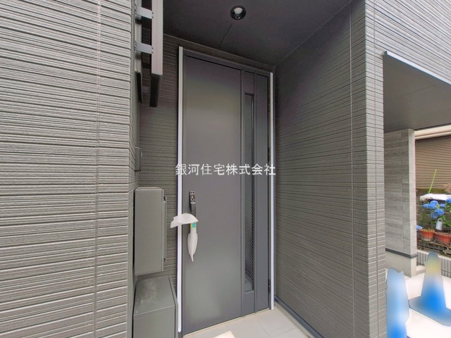 G00394002 神奈川県川崎市川崎区小田１丁目 新築一戸建て 4880万円 土地面積44.14m² (約13.35坪) 建物面積79.03m² (約23.90坪) 間取り３ＬＤＫ 築年月2026年07月【外観9】