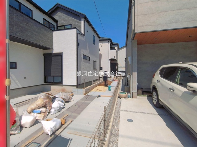 G00394015 東京都練馬区石神井台３丁目 新築一戸建て 7980万円 土地面積109.80m² (約33.21坪) 建物面積97.29m² (約29.43坪) 間取り３ＬＤＫ 築年月2026年05月(築１年以内)【外観15】