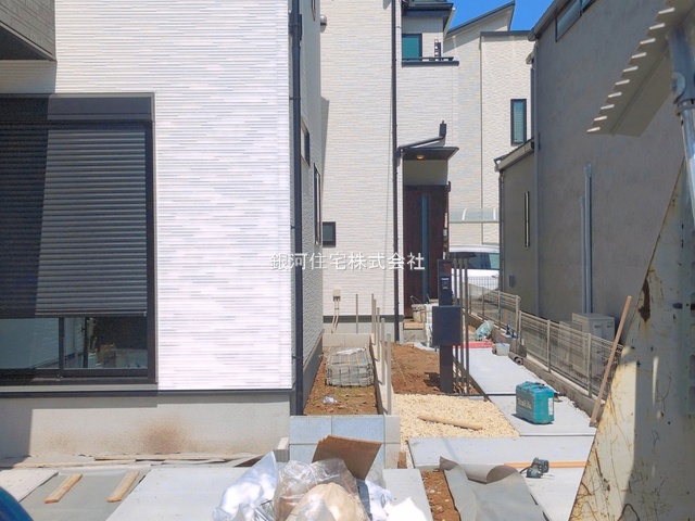 G00394015 東京都練馬区石神井台３丁目 新築一戸建て 7980万円 土地面積109.80m² (約33.21坪) 建物面積97.29m² (約29.43坪) 間取り３ＬＤＫ 築年月2026年05月(築１年以内)【外観17】