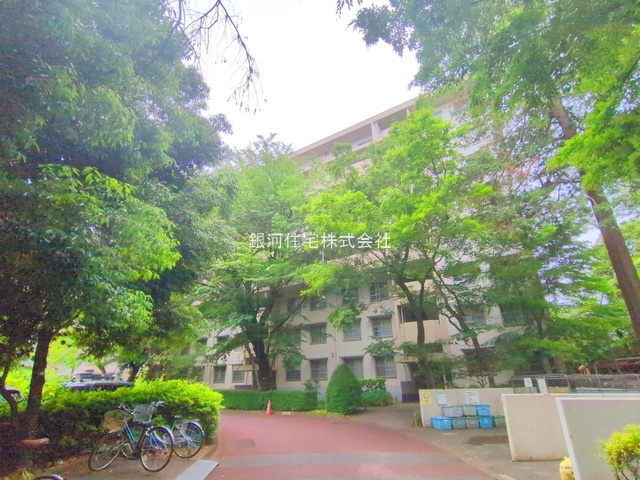 G00394061 東京都西東京市西原町４丁目 中古マンション 2680万円 専有面積74.49m² (約22.53坪) 間取り３ＬＤＫ 所在階5階 築年月1982年07月(築43年)【外観2】