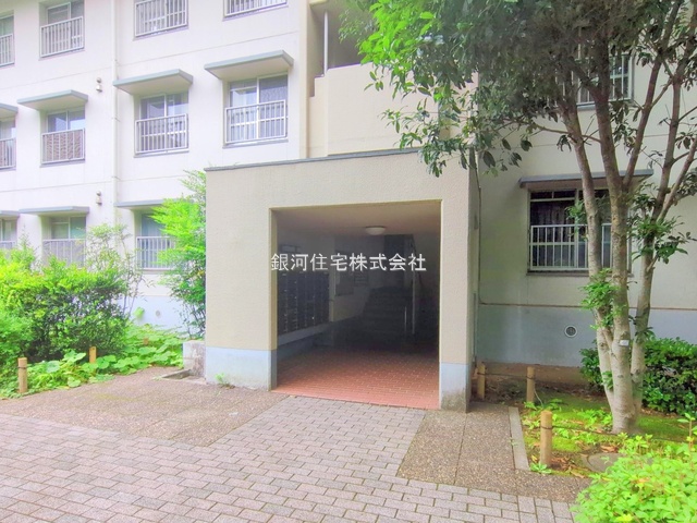 G00394061 東京都西東京市西原町４丁目 中古マンション 2680万円 専有面積74.49m² (約22.53坪) 間取り３ＬＤＫ 所在階5階 築年月1982年07月(築43年)【外観3】