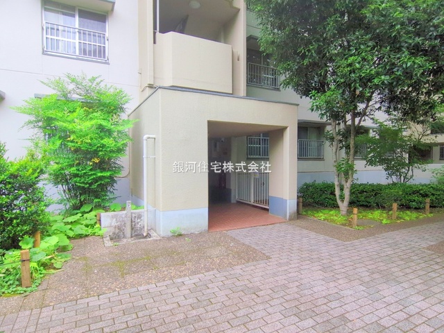 G00394061 東京都西東京市西原町４丁目 中古マンション 2680万円 専有面積74.49m² (約22.53坪) 間取り３ＬＤＫ 所在階5階 築年月1982年07月(築43年)【外観5】
