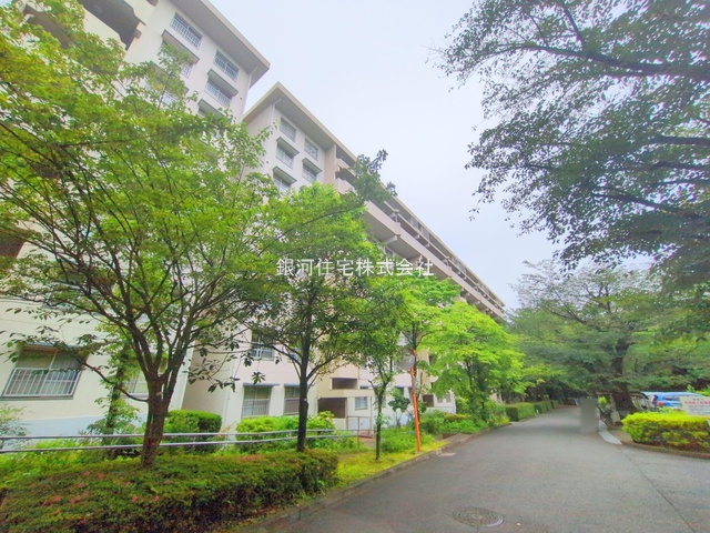 G00394061 東京都西東京市西原町４丁目 中古マンション 2680万円 専有面積74.49m² (約22.53坪) 間取り３ＬＤＫ 所在階5階 築年月1982年07月(築43年)【外観8】