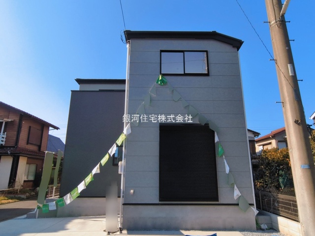 G00394606 埼玉県上尾市小泉７丁目 新築一戸建て 3298万円 土地面積119.37m² (約36.10坪) 建物面積104.33m² (約31.55坪) 間取り３ＬＤＫ 築年月2026年01月(築１年以内)【外観7】