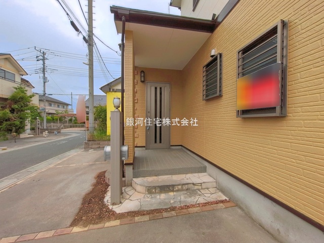 G00394756 埼玉県幸手市緑台１丁目 中古一戸建て 1780万円 土地面積138.62m² (約41.93坪) 建物面積99.27m² (約30.02坪) 間取り４ＬＤＫ 築年月2005年01月(築21年)【外観4】
