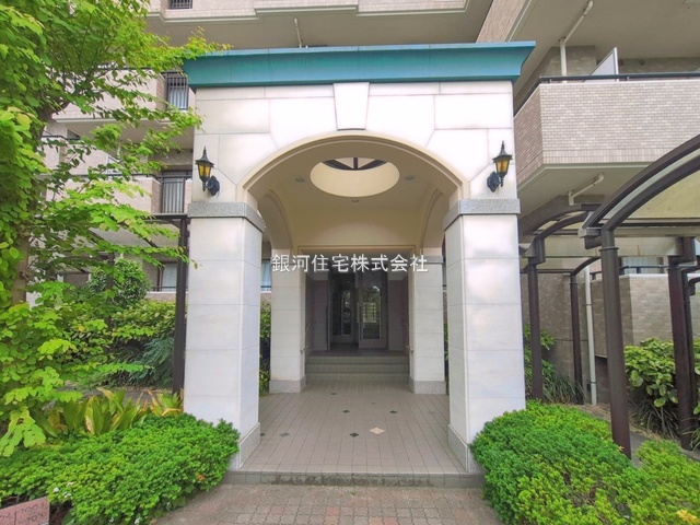 G00394758 神奈川県横浜市泉区緑園４丁目 中古マンション 3980万円 専有面積62.50m² (約18.90坪) 間取り２ＬＤＫ 所在階1階 築年月2001年05月(築25年)【外観3】