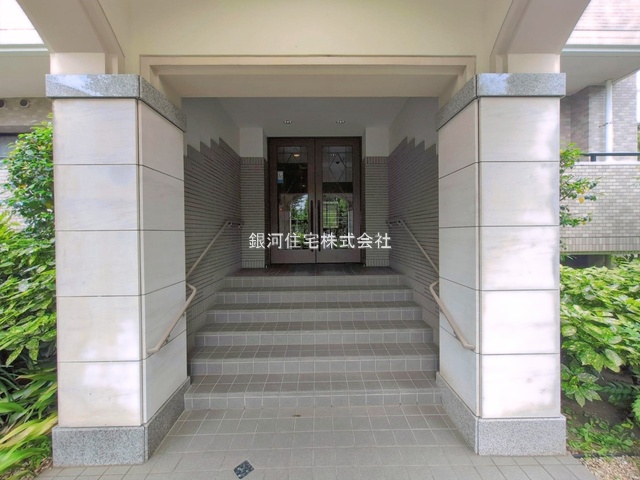 G00394758 神奈川県横浜市泉区緑園４丁目 中古マンション 3980万円 専有面積62.50m² (約18.90坪) 間取り２ＬＤＫ 所在階1階 築年月2001年05月(築25年)【外観11】