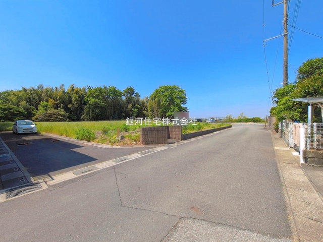 G00394902 埼玉県北葛飾郡松伏町大字築比地 土地 2980万円 土地面積1354.63m² (約409.77坪)【外観3】