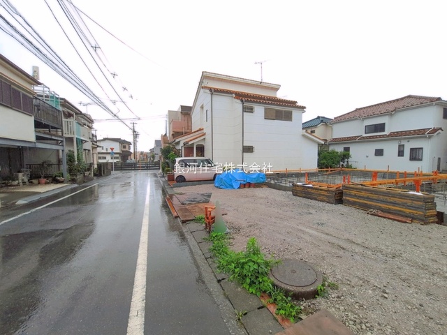 G00395931 東京都青梅市河辺町６丁目 新築一戸建て 4280万円 土地面積128.85m² (約38.97坪) 建物面積94.76m² (約28.66坪) 間取り４ＬＤＫ 築年月2026年10月【外観6】