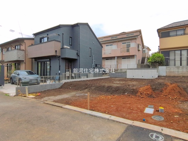 G00396045 東京都調布市深大寺東町３丁目 新築一戸建て 5590万円 土地面積92.11m² (約27.86坪) 建物面積73.27m² (約22.16坪) 間取り３ＬＤＫ 築年月2026年08月【外観10】