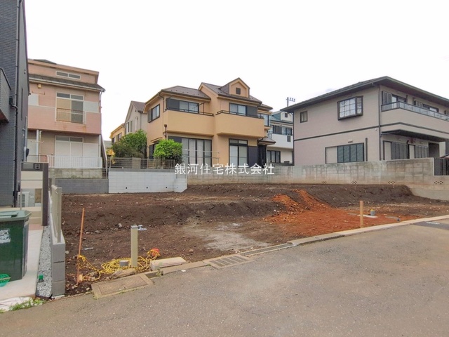 G00396045 東京都調布市深大寺東町３丁目 新築一戸建て 5590万円 土地面積92.11m² (約27.86坪) 建物面積73.27m² (約22.16坪) 間取り３ＬＤＫ 築年月2026年08月【外観11】