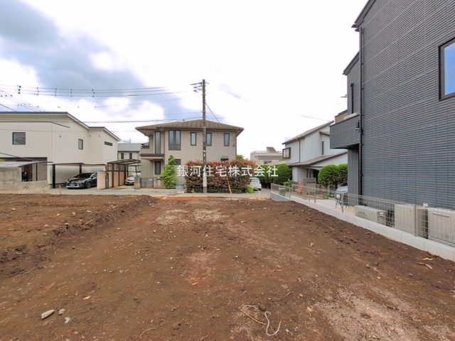 G00396045 東京都調布市深大寺東町３丁目 新築一戸建て 5590万円 土地面積92.11m² (約27.86坪) 建物面積73.27m² (約22.16坪) 間取り３ＬＤＫ 築年月2026年08月【外観13】