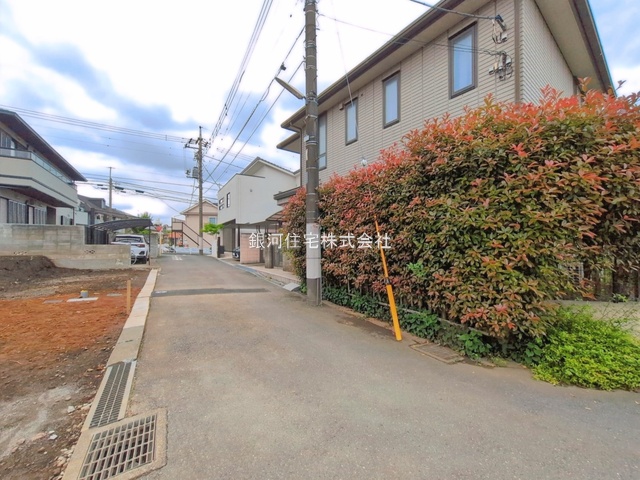 G00396045 東京都調布市深大寺東町３丁目 新築一戸建て 5590万円 土地面積92.11m² (約27.86坪) 建物面積73.27m² (約22.16坪) 間取り３ＬＤＫ 築年月2026年08月【外観15】