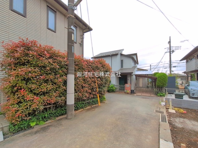 G00396045 東京都調布市深大寺東町３丁目 新築一戸建て 5590万円 土地面積92.11m² (約27.86坪) 建物面積73.27m² (約22.16坪) 間取り３ＬＤＫ 築年月2026年08月【外観18】