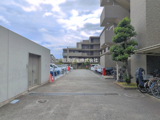 G00396133 神奈川県川崎市多摩区菅３丁目 中古マンション 4549万円 専有面積71.27m² (約21.55坪) 間取り２ＳＬＤＫ 所在階3階 築年月1997年03月(築29年)【外観8】
