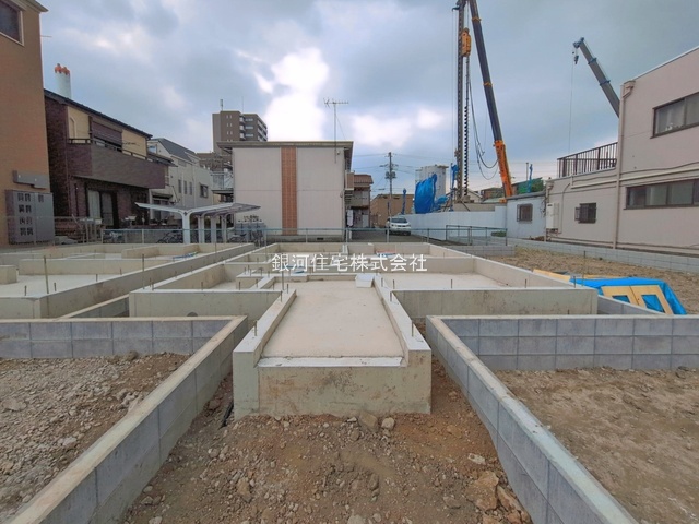 G00396400 東京都足立区東伊興３丁目 新築一戸建て 5680万円 土地面積84.20m² (約25.47坪) 建物面積81.30m² (約24.59坪) 築年月2026年12月【外観4】