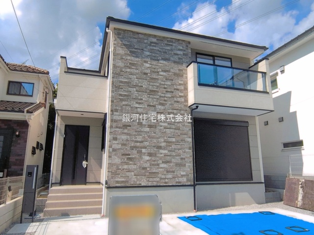 G00396509 東京都小金井市東町１丁目 新築一戸建て 9249万円 土地面積143.76m² (約43.48坪) 建物面積111.99m² (約33.87坪) 間取り４ＬＤＫ 築年月2026年08月(築１年以内)